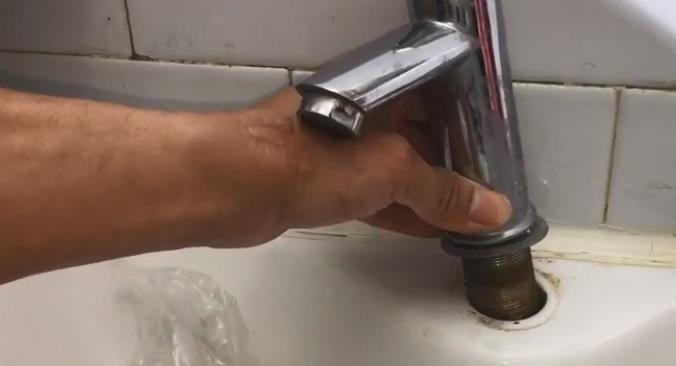 衛生間臺盆水龍頭拆卸圖解，6張步驟大圖帶你全程拆卸！